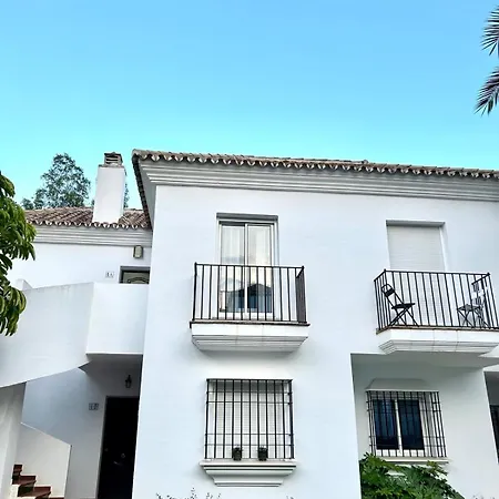 Апартаменти Modern 2br - Terrace&pool - Golf Area Puerto Banus *